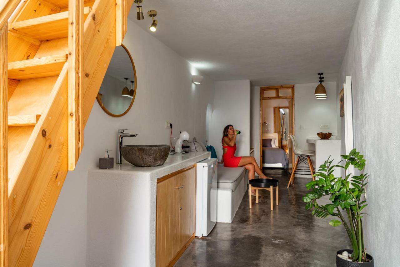 Akron Cliff Suite Fira  Ngoại thất bức ảnh