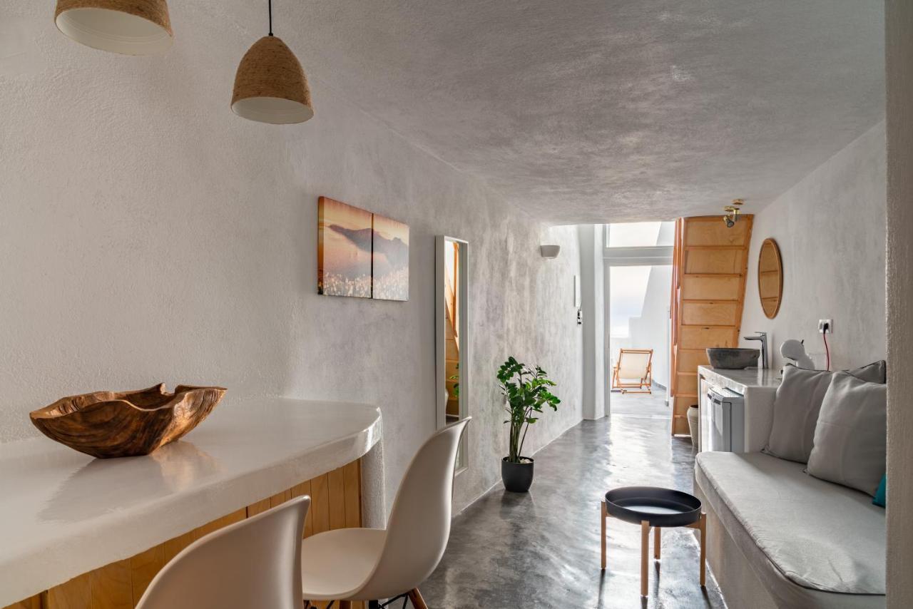 Akron Cliff Suite Fira  Ngoại thất bức ảnh