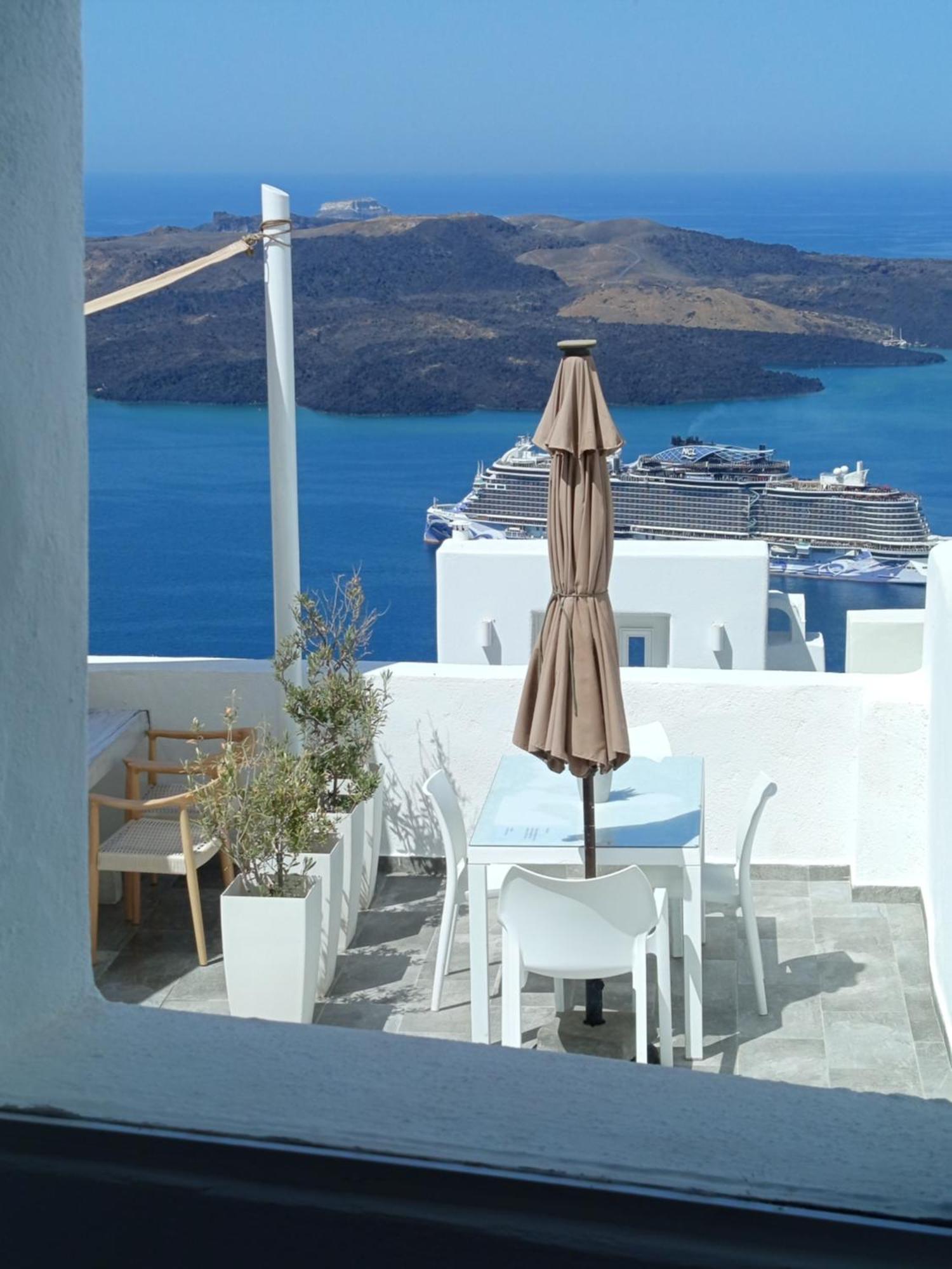 Akron Cliff Suite Fira  Ngoại thất bức ảnh