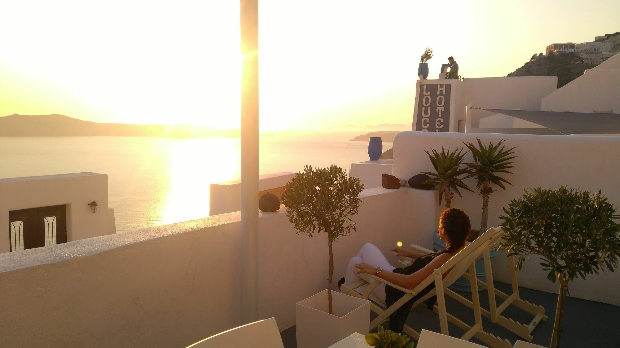Akron Cliff Suite Fira  Ngoại thất bức ảnh